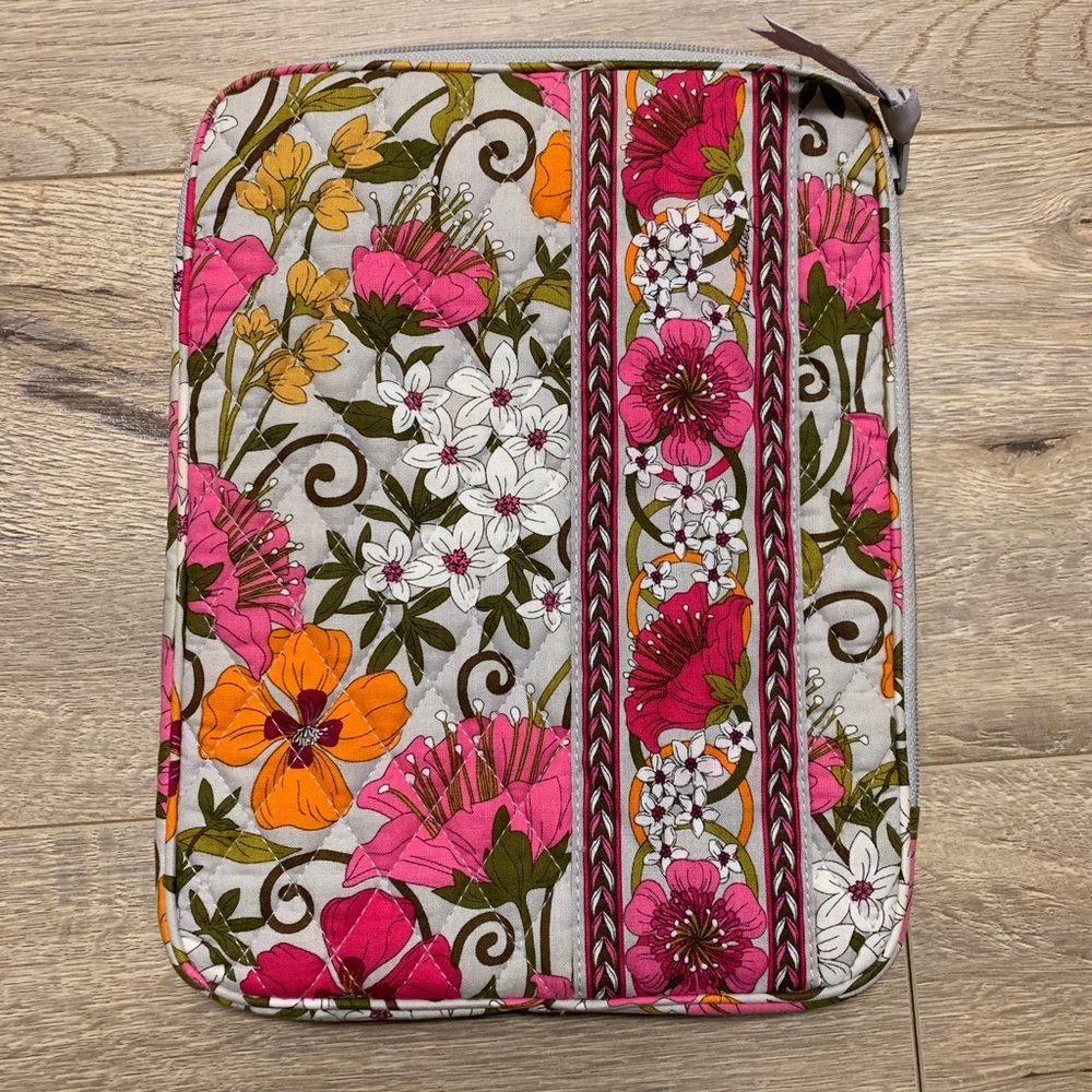 NWOT Vera Bradley Tea Garden iPad/e-reader case